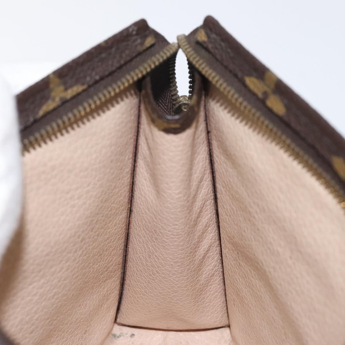 Louis Vuitton Louis Vuitton Trousse de Toilette clutch Size ONE SIZE - 15 Thumbnail