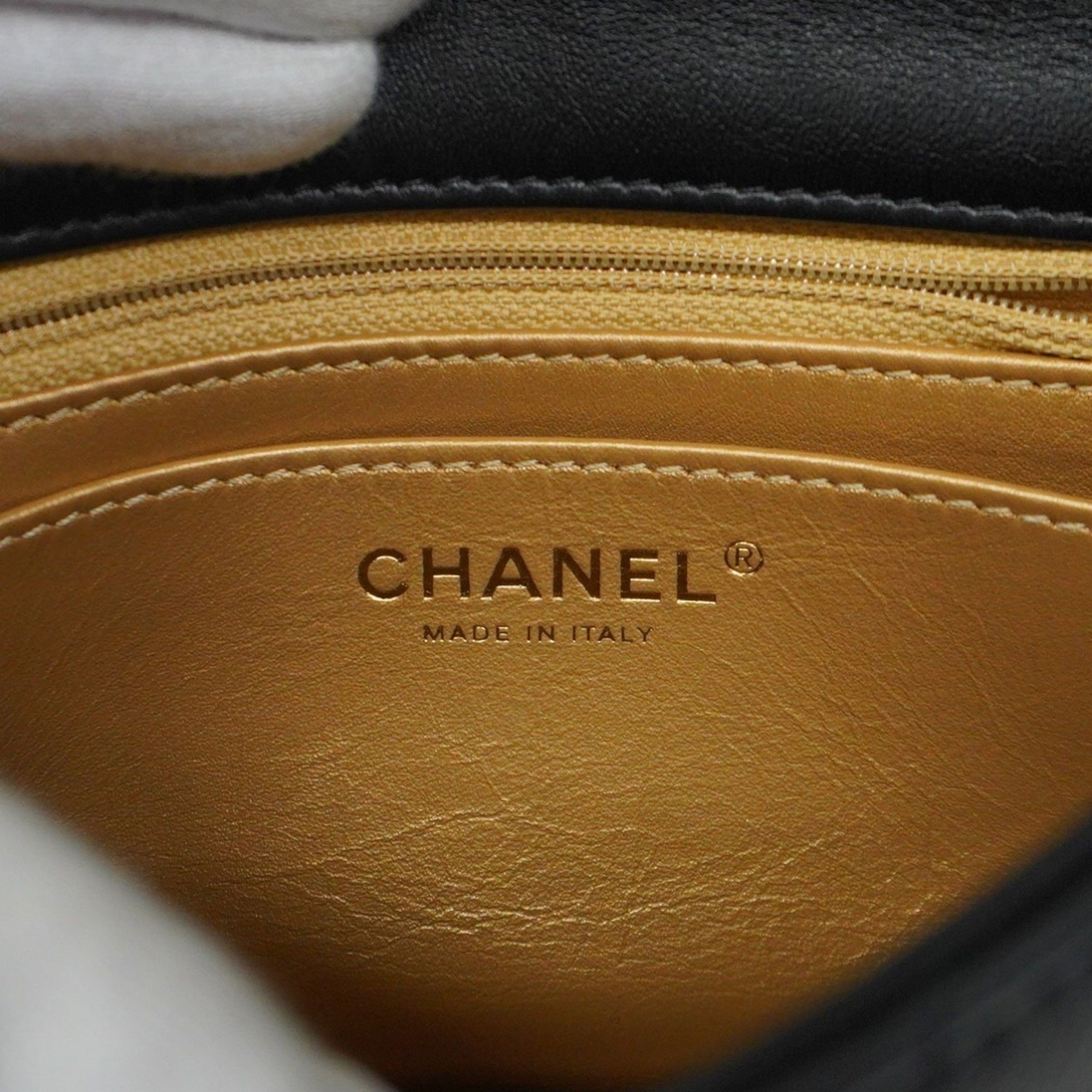 Chanel Chanel Mini matelassé shoulder Size ONE SIZE - 8 Thumbnail