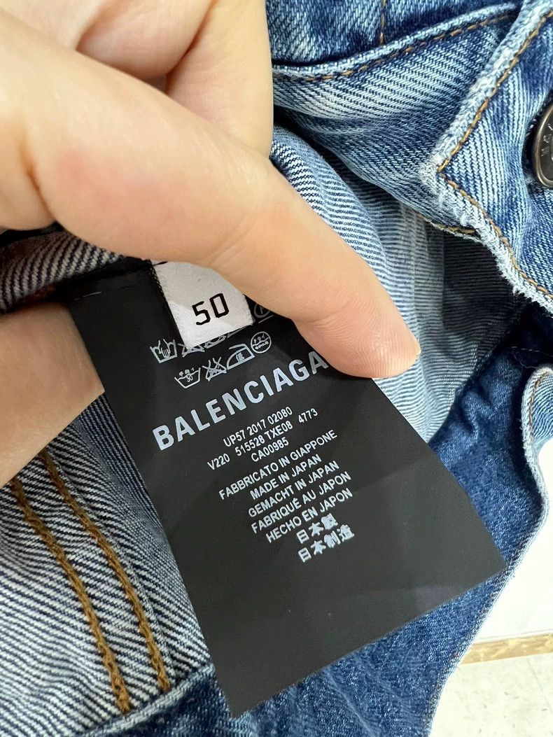 Balenciaga balenciaga letter denim jacket size 50 Size US L / EU 52-54 / 3 - 3 Thumbnail