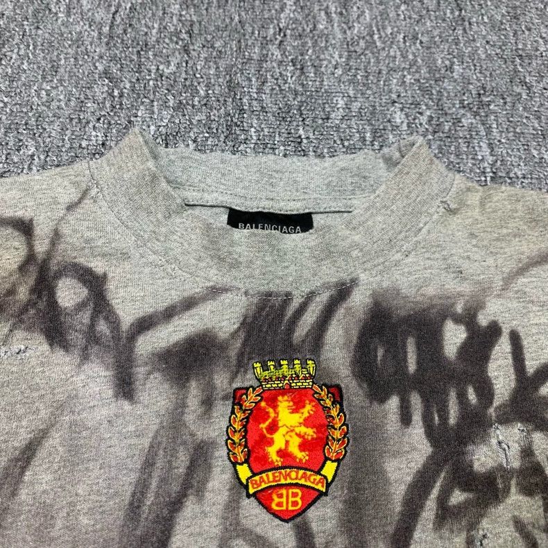 Balenciaga balenciaga manchester united short sleeve shirt Size US S / EU 44-46 / 1 - 7 Thumbnail