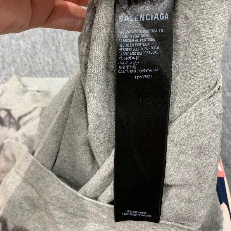 Balenciaga balenciaga manchester united short sleeve shirt Size US S / EU 44-46 / 1 - 5 Thumbnail