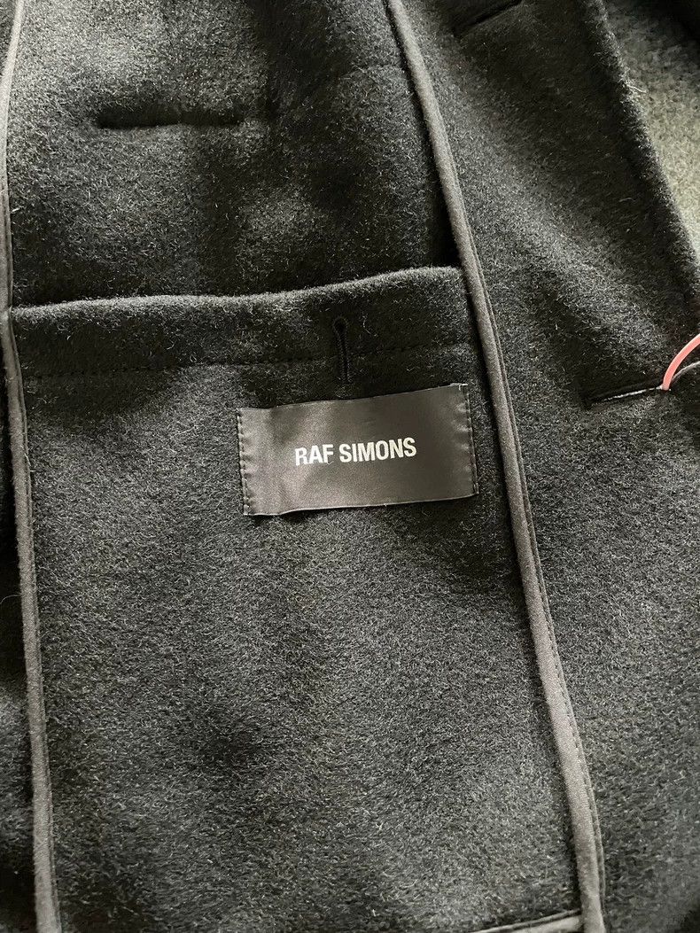 Raf Simons raf simons black coat with logo hood Size US L / EU 52-54 / 3 - 3 Thumbnail