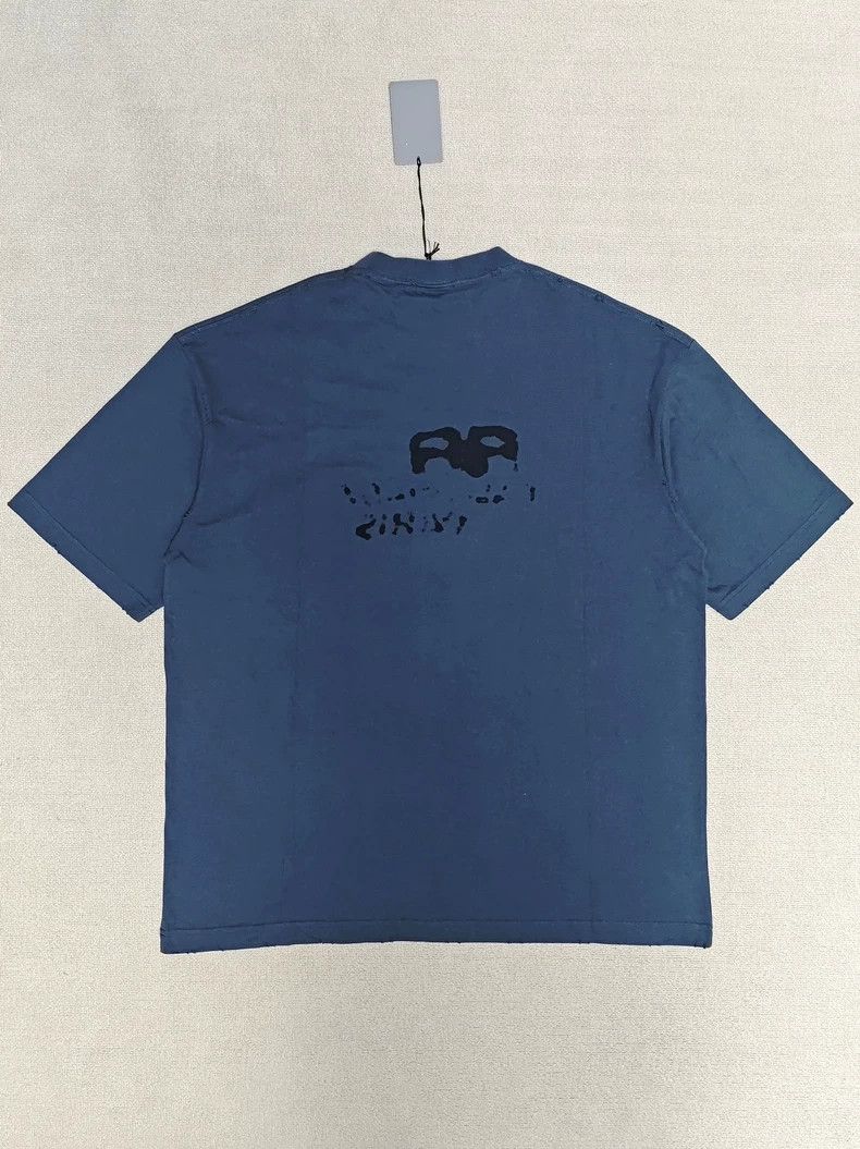 Balenciaga balenciaga graffiti logo short sleeve t-shirt Size US L / EU 52-54 / 3 - 2 Thumbnail