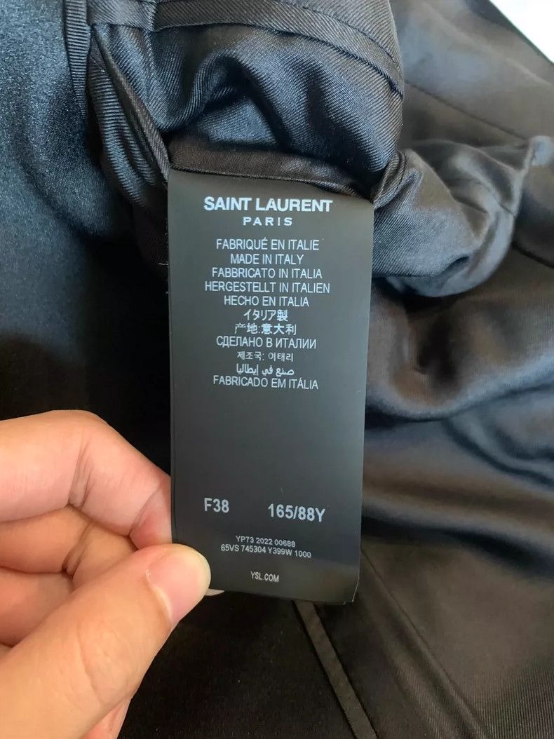 Yves Saint Laurent saint laurent black smoking jacket Size US M / EU 48-50 / 2 - 4 Thumbnail