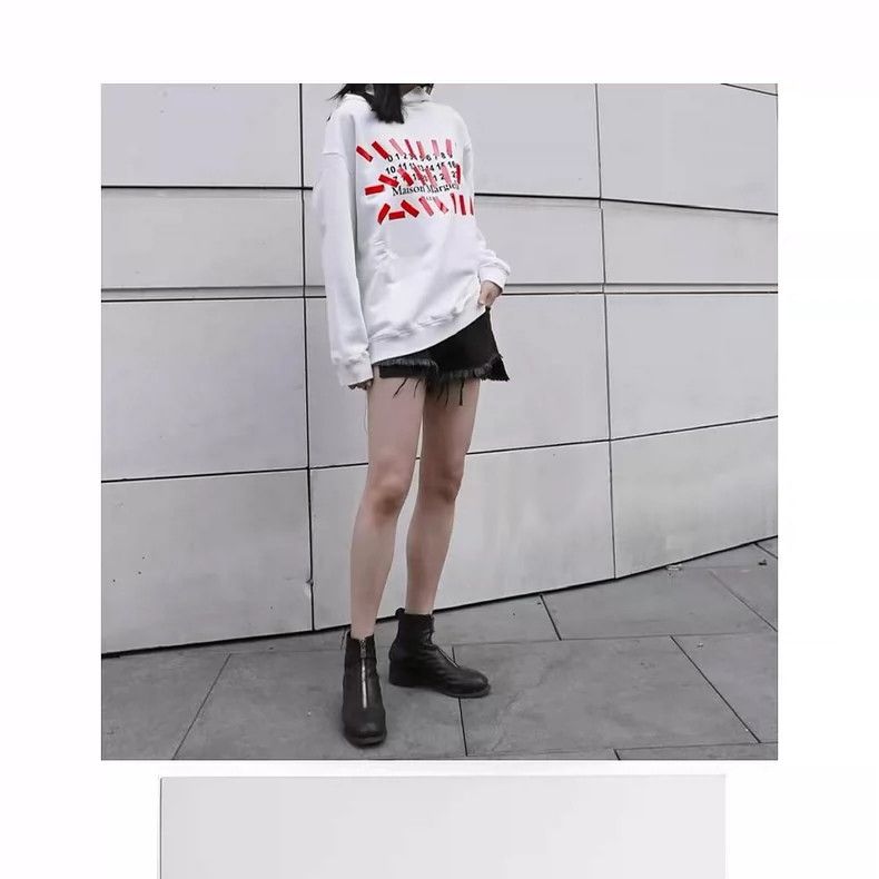 Maison Margiela Maison Margiela White Logo Print Sweatshirt Size US L / EU 52-54 / 3 - 3 Thumbnail