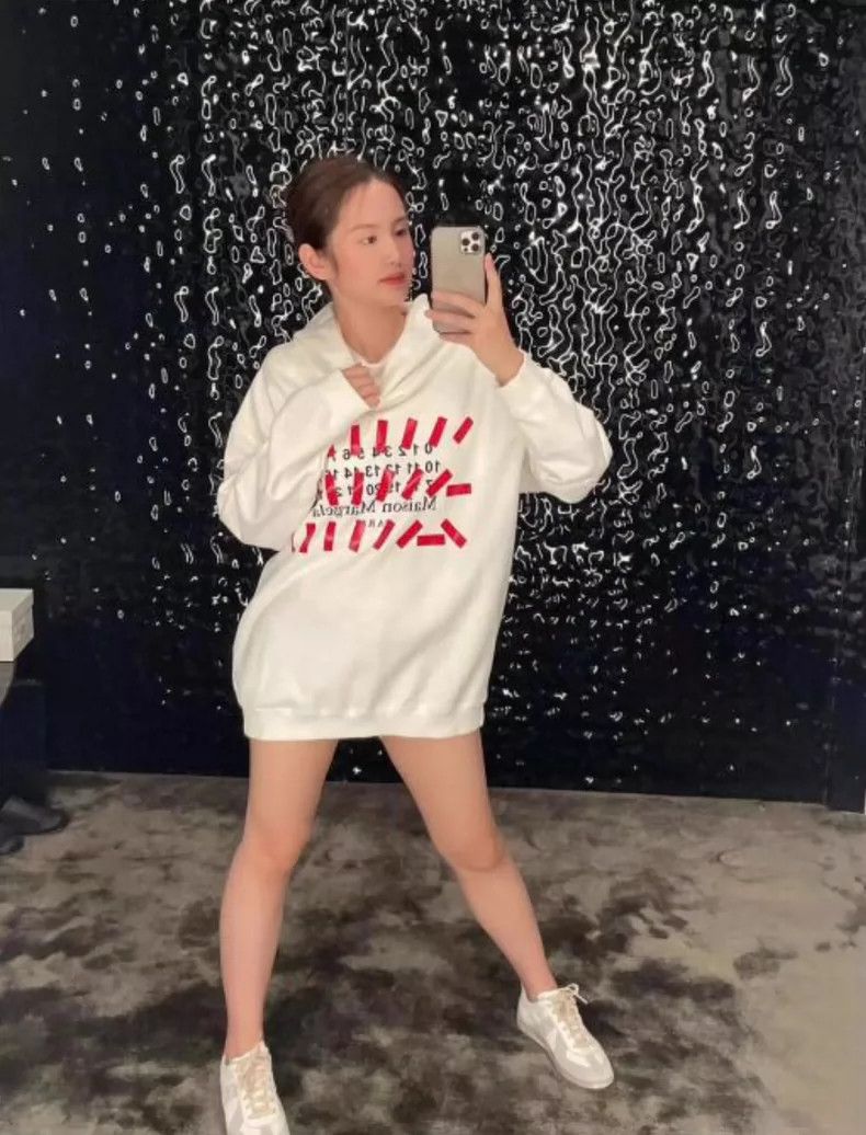 Maison Margiela Maison Margiela White Logo Print Sweatshirt Size US L / EU 52-54 / 3 - 5 Thumbnail