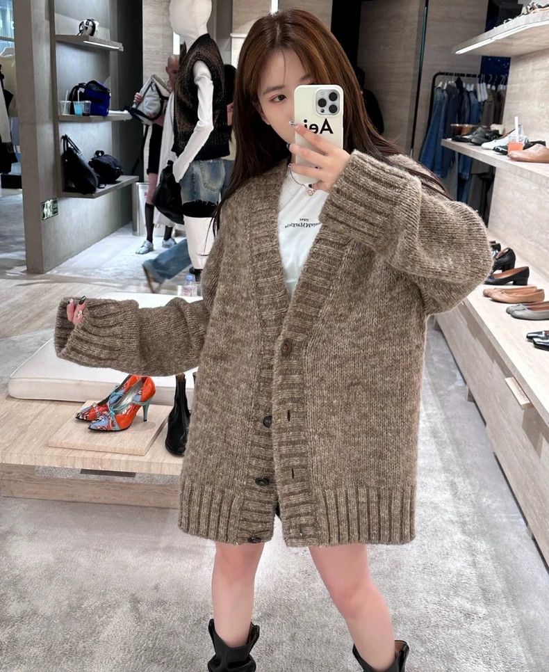 Maison Margiela maison margiela oatmeal knit cardigan Size US XS / EU 42 / 0 - 4 Thumbnail
