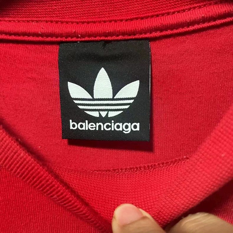 Balenciaga balenciaga x adidas red short sleeve t-shirt Size US M / EU 48-50 / 2 - 3 Thumbnail