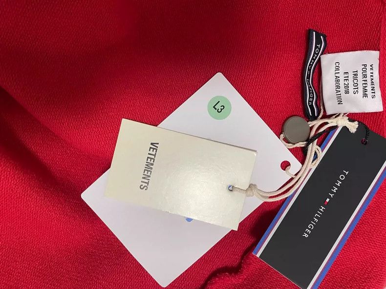 Vetements vetements tommy hilfiger red hoodie Size US S / EU 44-46 / 1 - 6 Thumbnail