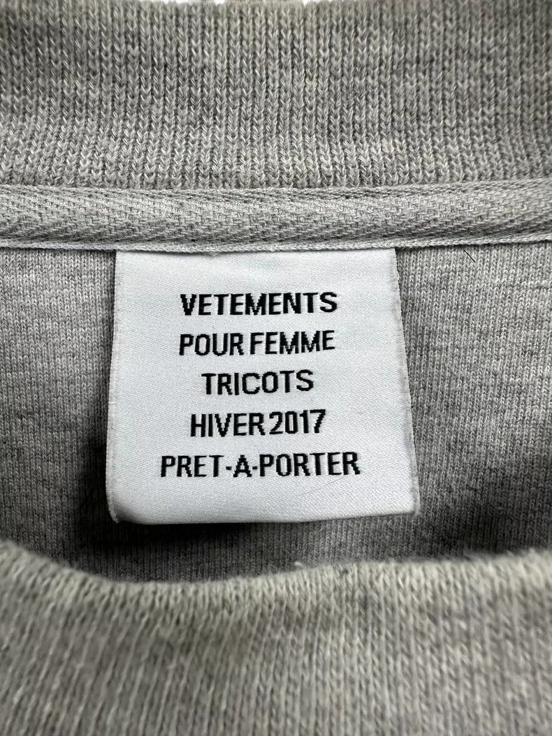 Vetements vetements shoulder-pad graphic short sleeve t-shirt Size US S / EU 44-46 / 1 - 4 Thumbnail