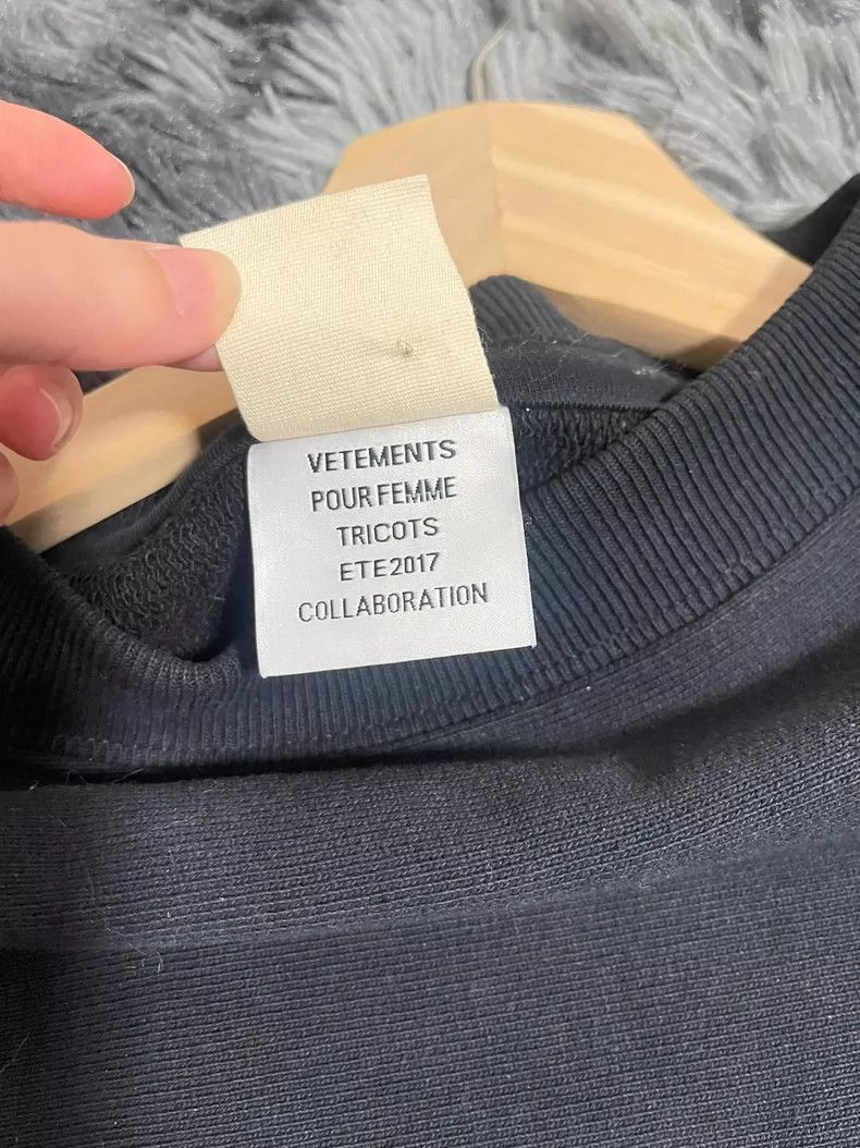 Vetements vetements champion collaboration sweatshirt Size US S / EU 44-46 / 1 - 5 Thumbnail