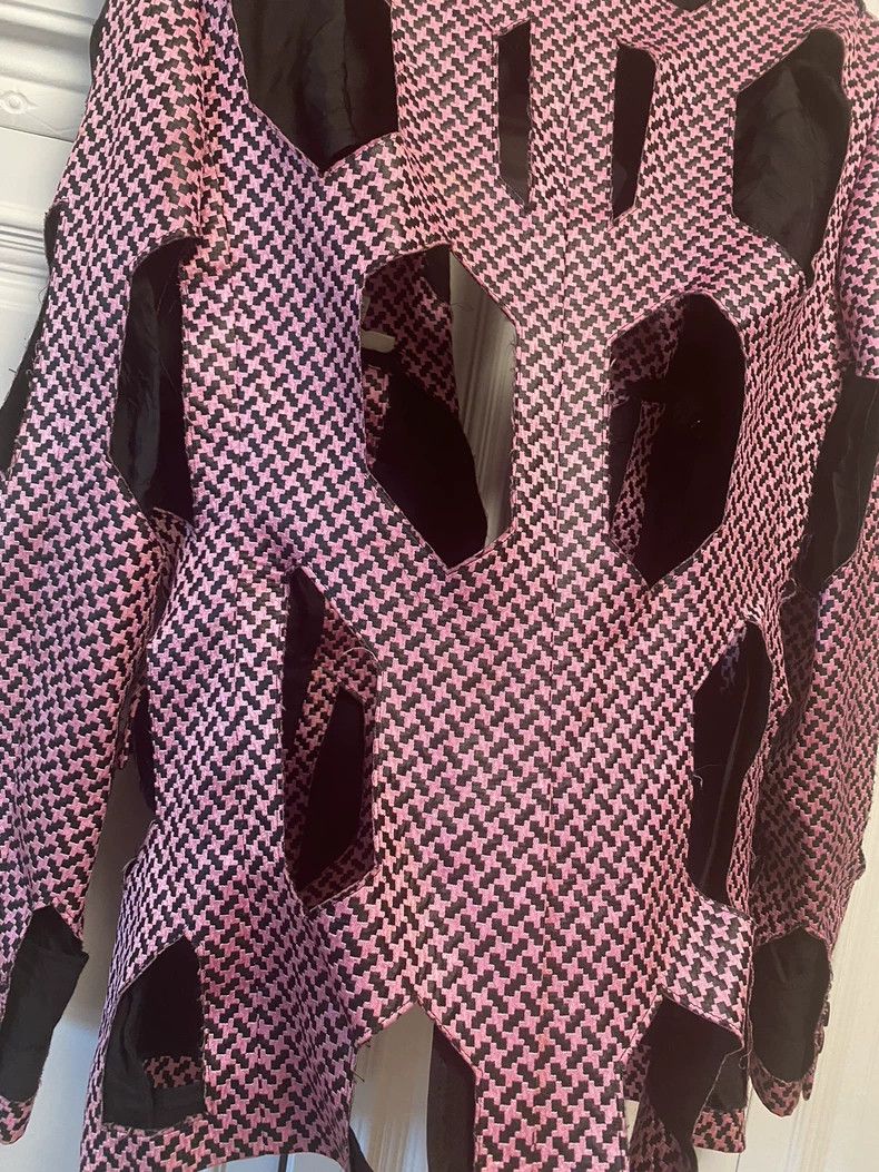 Comme des Garcons pink cut-out suit jacket from cdg homme plus Size US S / EU 44-46 / 1 - 7 Thumbnail