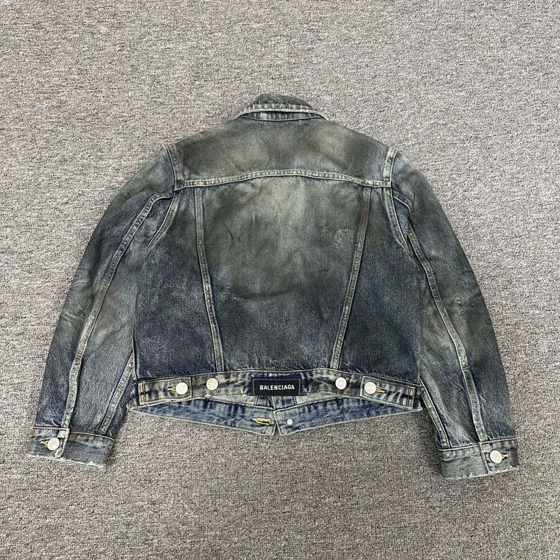 Balenciaga balenciaga mud-dyed denim jacket size 42 Size US L / EU 52-54 / 3 - 2 Thumbnail