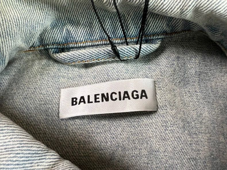 Balenciaga balenciaga embroidered denim jacket with tags Size US S / EU 44-46 / 1 - 5 Thumbnail