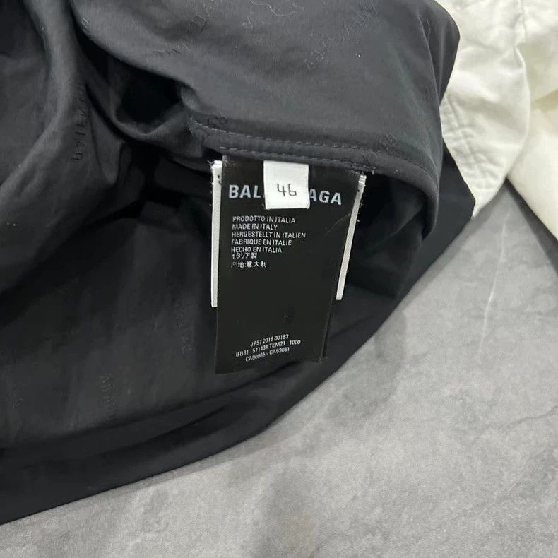 Balenciaga balenciaga black and white windbreaker jacket Size US L / EU 52-54 / 3 - 6 Thumbnail