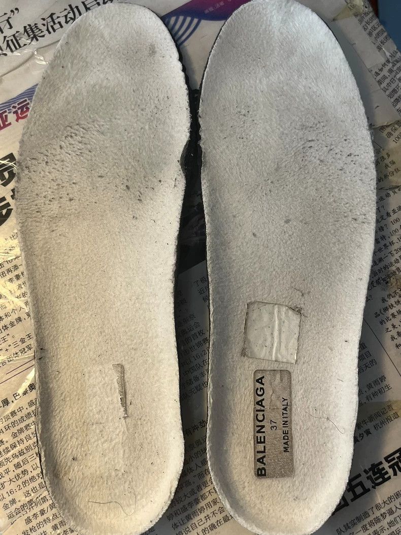 Balenciaga balenciaga triple s sneakers in white 0079 yq Size US 6.5 / EU 39-40 - 8 Thumbnail