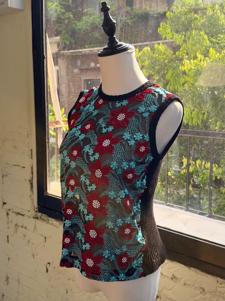 comme des garçons embroidered knit top