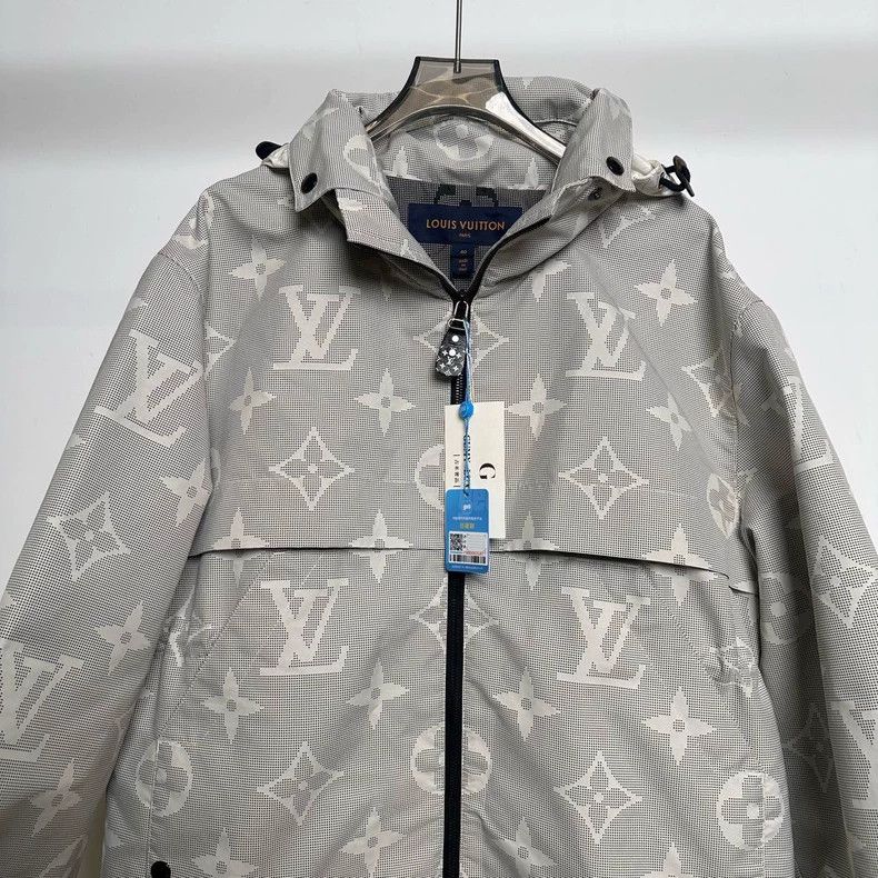Louis Vuitton louis vuitton gray and white printed jacket Size US L / EU 52-54 / 3 - 2 Thumbnail