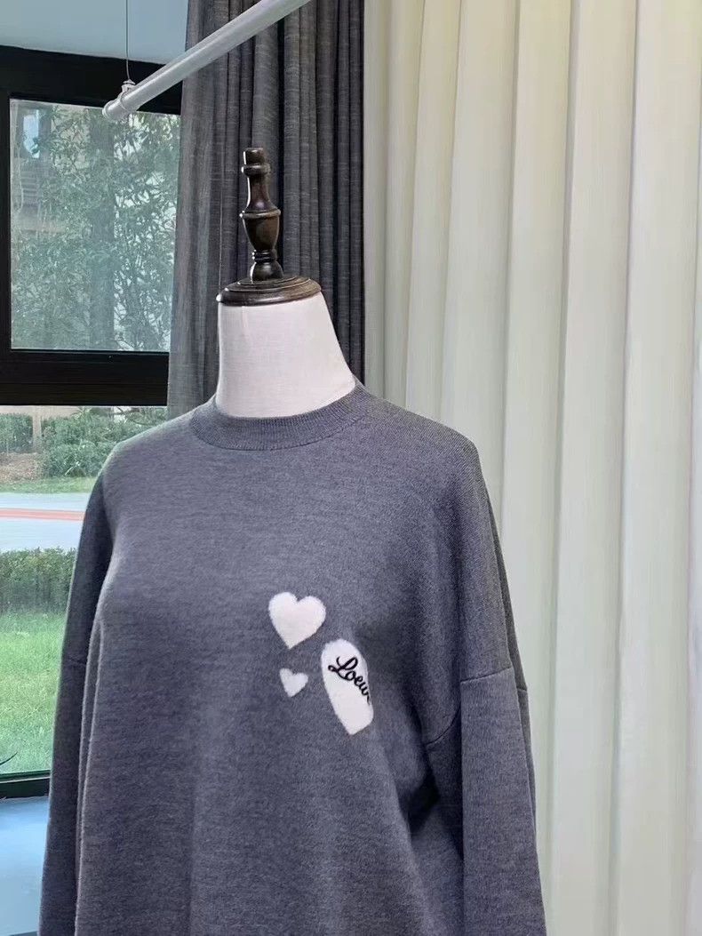 Loewe loewe heart knit wool sweater in gray Size US S / EU 44-46 / 1 - 2 Thumbnail