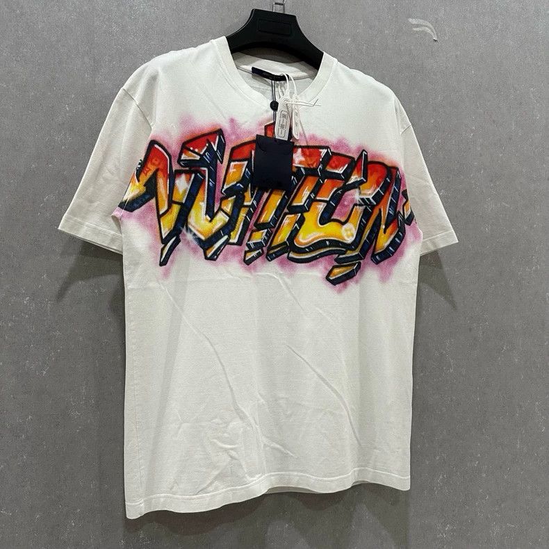 Louis Vuitton louis vuitton graffiti logo short sleeve tee Size US L / EU 52-54 / 3 - 3 Thumbnail