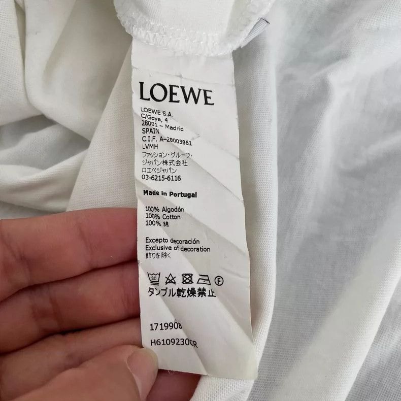 Loewe Loewe Short Sleeve T-Shirt in White Size US M / EU 48-50 / 2 - 6 Thumbnail
