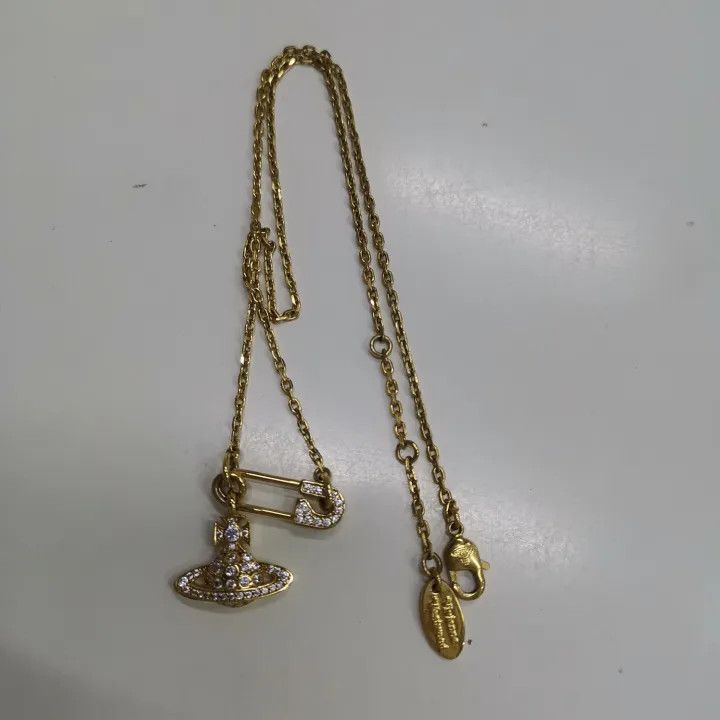 Vivienne Westwood Vivienne Westwood Safety Pin Saturn Pendant Necklace 0079 Size ONE SIZE - 2 Thumbnail
