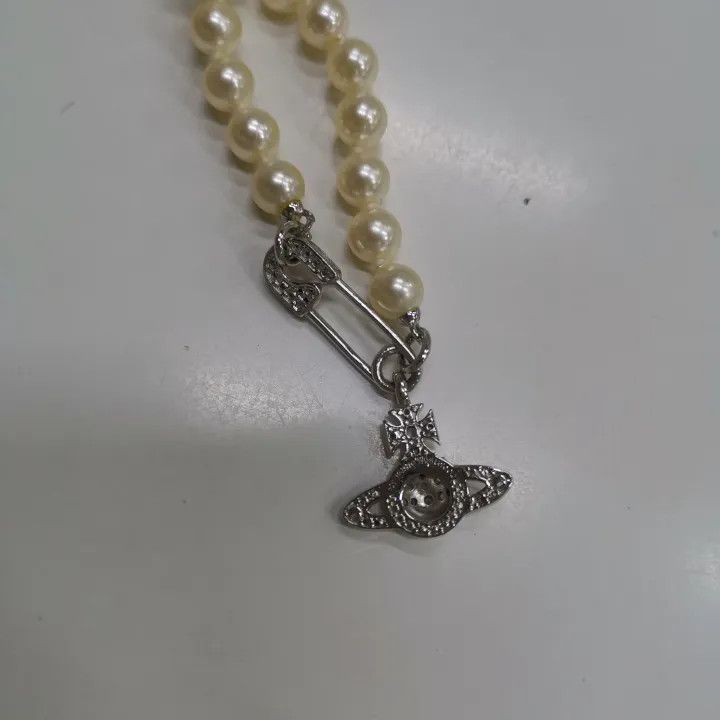 Vivienne Westwood Vivienne Westwood Lucrece Pearl Safety Pin Necklace 0079 Size ONE SIZE - 3 Thumbnail