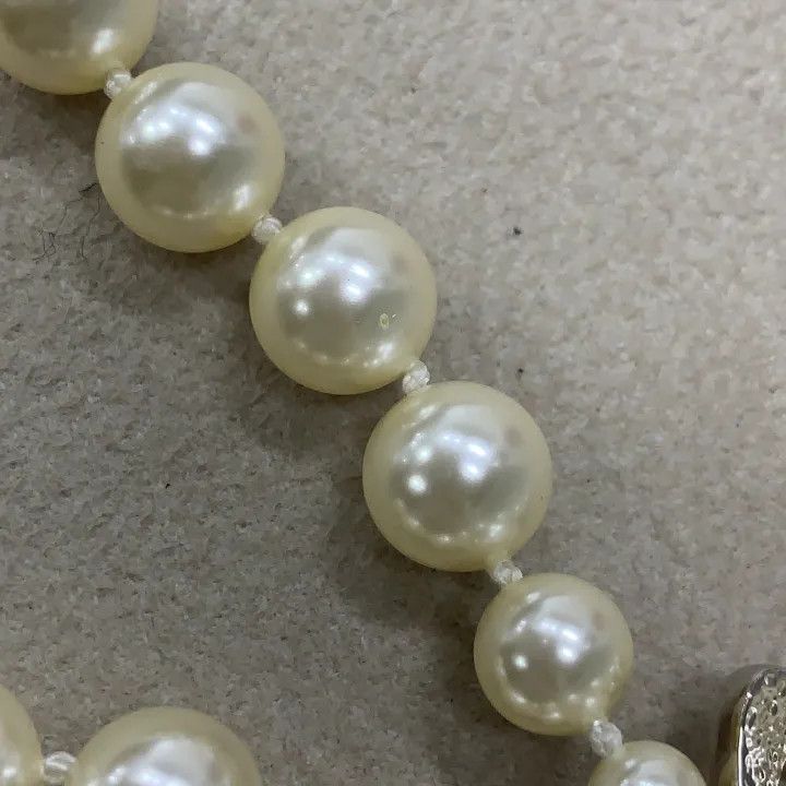 Vivienne Westwood Vivienne Westwood Pearl Choker with Relief Detail 0079 Size ONE SIZE - 2 Thumbnail