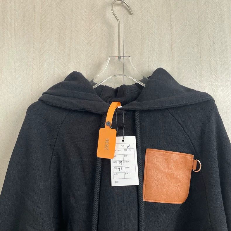Loewe black cropped hoodie with leather patch Size US M / EU 48-50 / 2 - 2 Thumbnail