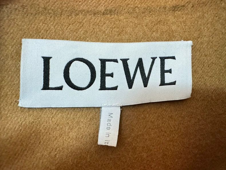 Loewe new Loewe brown wrap coat with unique design Size US M / EU 48-50 / 2 - 8 Thumbnail
