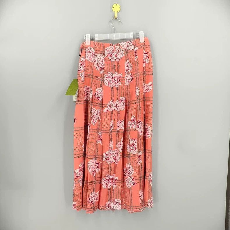 Gucci pink floral silk midi skirt Size US 38 / EU 54 - 2 Thumbnail