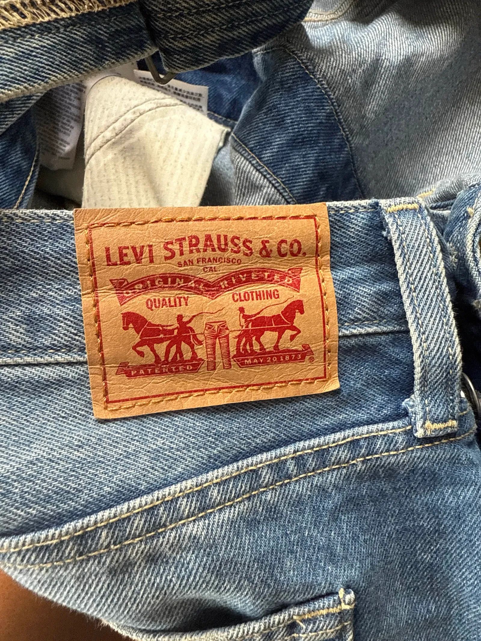 Levi's Levi's Shorts Size 27" / US 4 / IT 40 - 2 Thumbnail