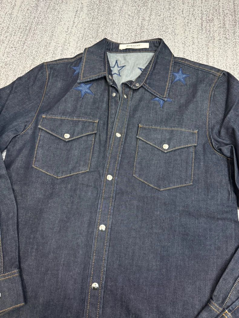 Givenchy givenchy denim shirt with star embroidery - dmc Size US XS / EU 42 / 0 - 2 Thumbnail