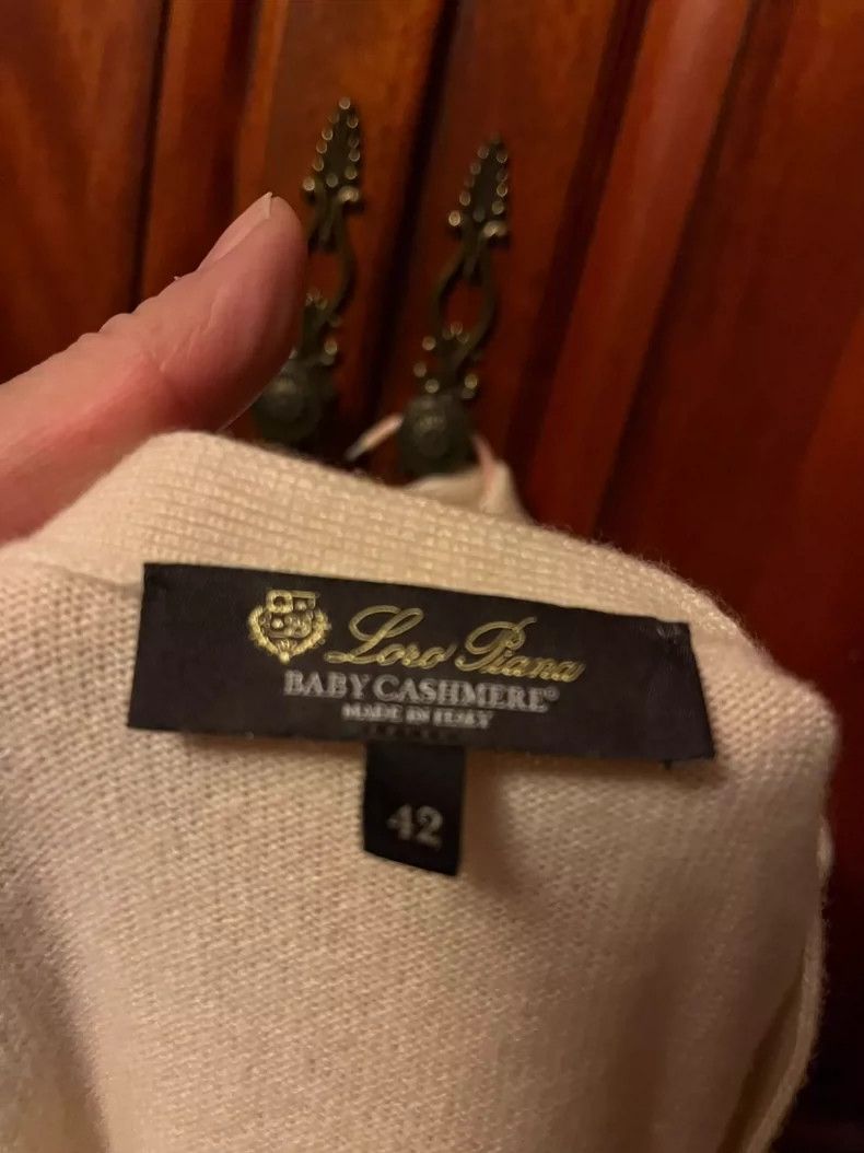 Loro Piana ivory women's cashmere cardigan sweater - dmc Size US L / EU 52-54 / 3 - 2 Thumbnail