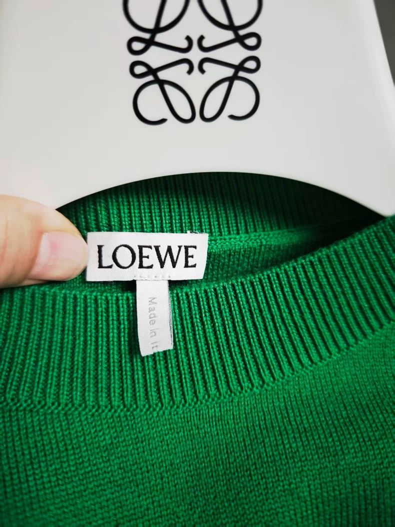 Loewe loewe green embossed wool sweater with tags - dmc Size US S / EU 44-46 / 1 - 3 Thumbnail