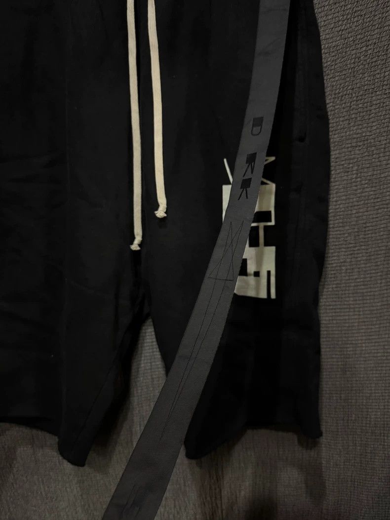 Rick Owens Rick Owens Black Drawstring Cargo Shorts - dmc Size US 26 / EU 42 - 3 Thumbnail