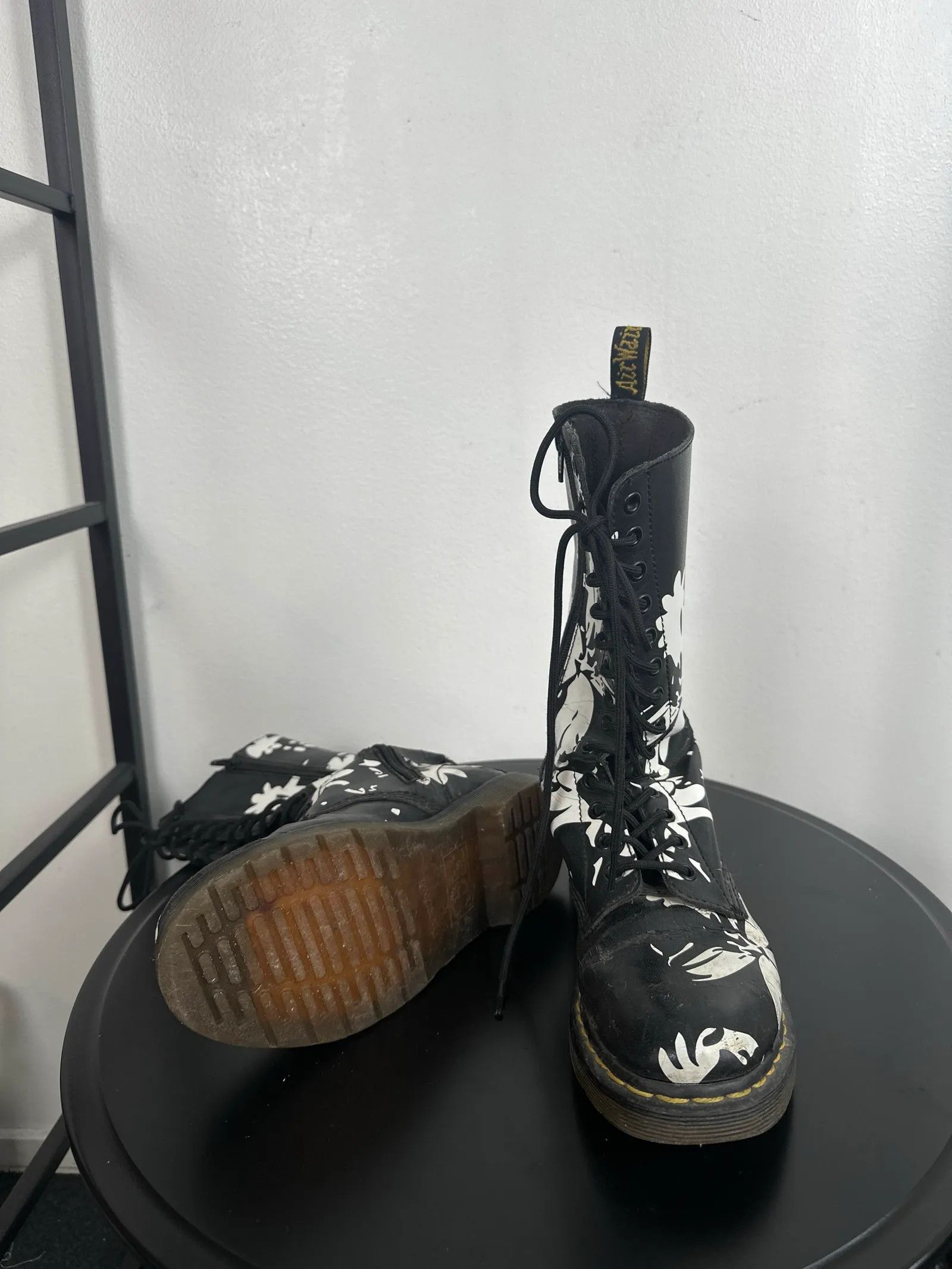 Dr. Martens Dr. Martens 1914 Vonda White Boots Size US 8 / IT 38 - 4 Thumbnail