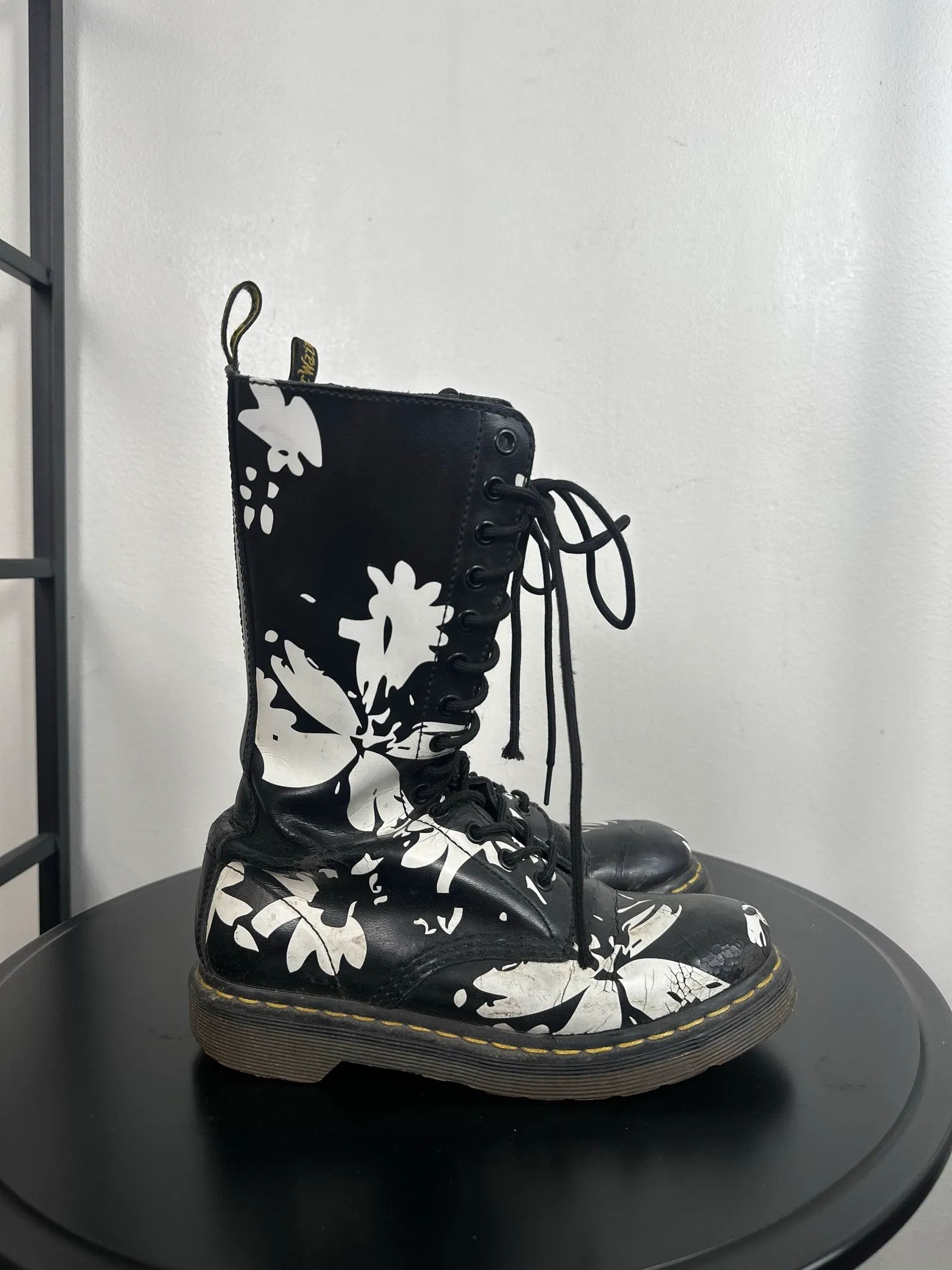Dr. Martens Dr. Martens 1914 Vonda White Boots Size US 8 / IT 38 - 3 Thumbnail