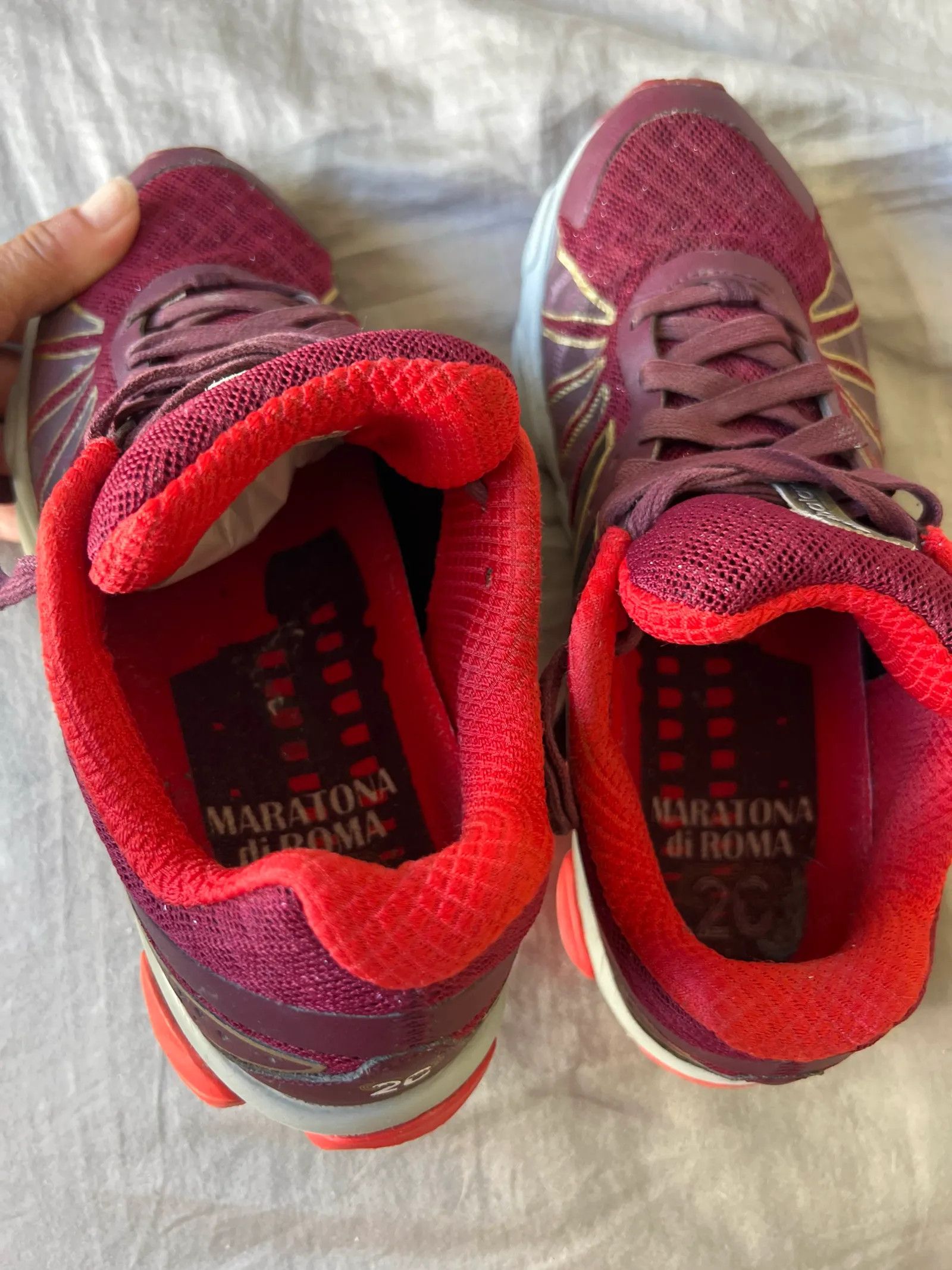 New Balance New Balance Maratona di Roma Sneakers Size US 9 / IT 39 - 4 Thumbnail