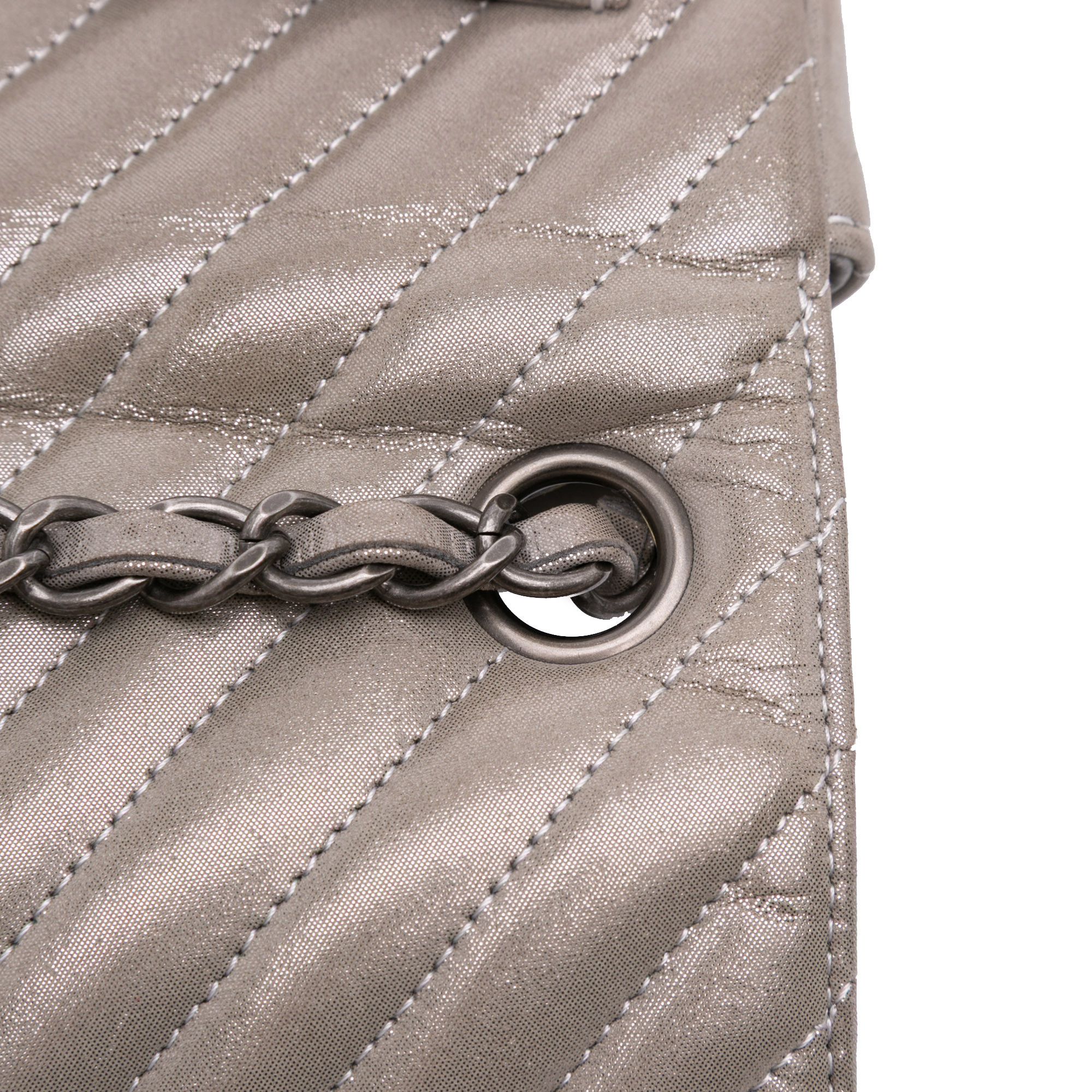 Chanel Chanel Mini Square Classic Chevron Iridescent Lambskin Single Flap Size ONE SIZE - 9 Thumbnail