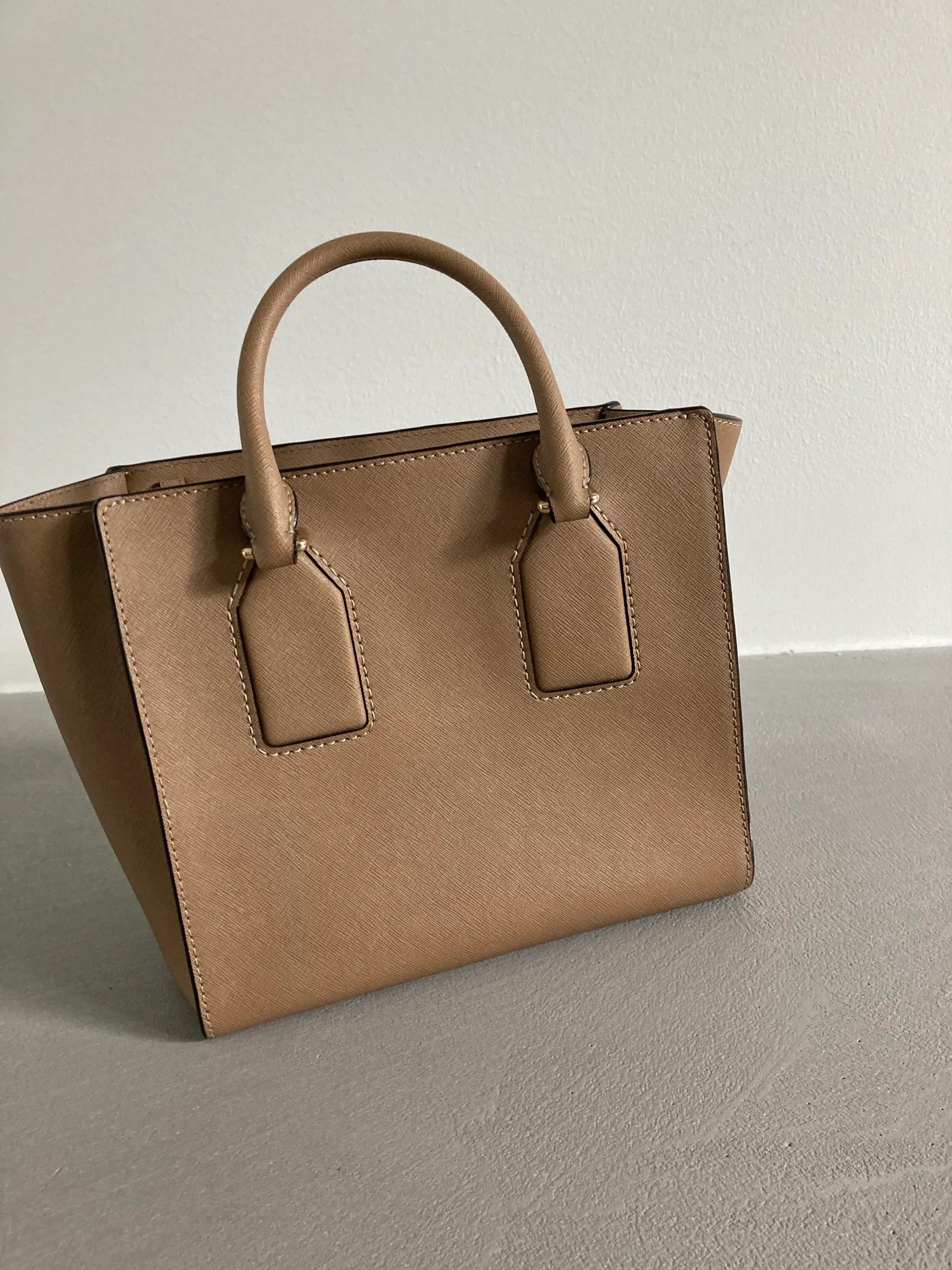 Michael Kors Michael Kors Bucket Bag Size ONE SIZE - 3 Thumbnail