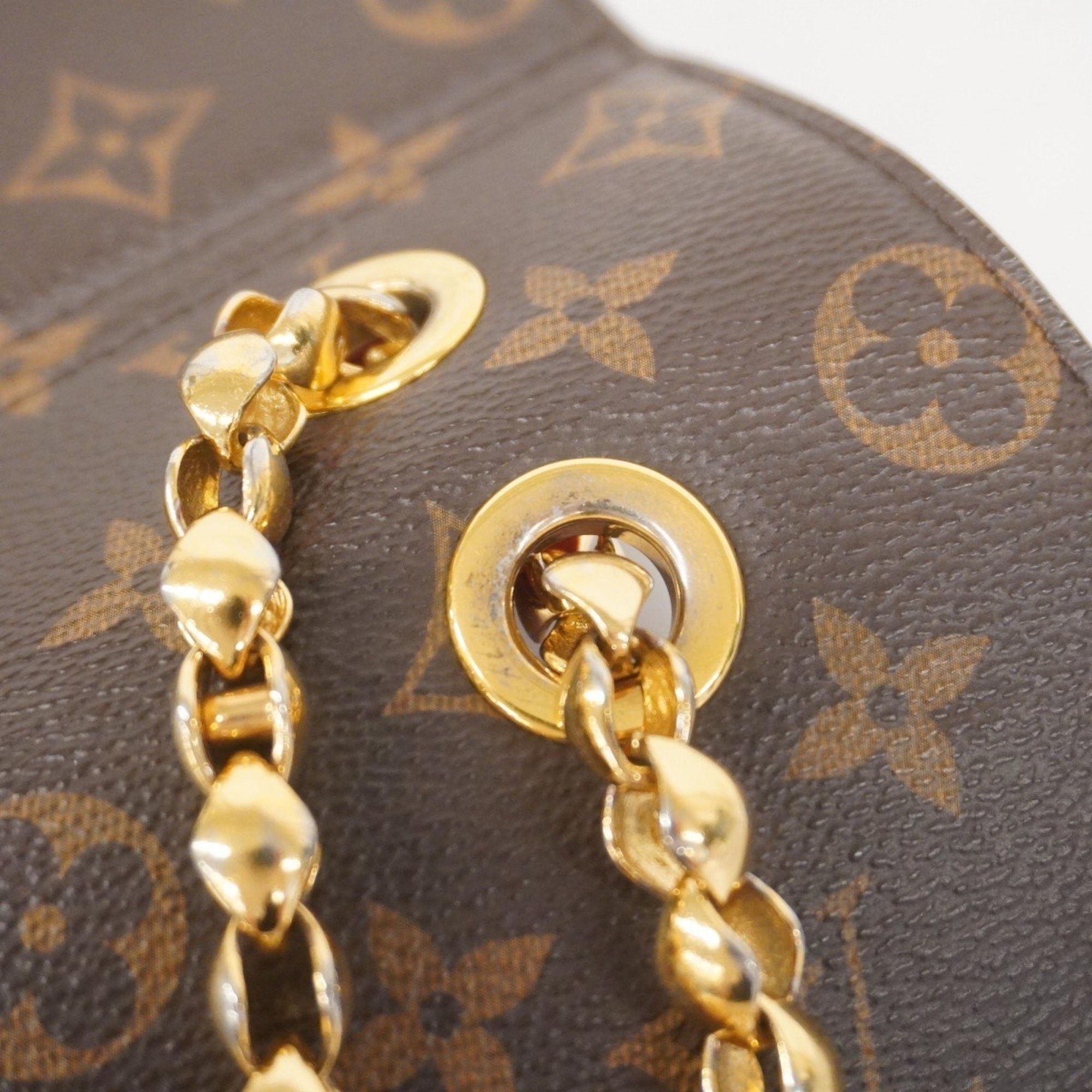 Bag Louis Vuitton Victoire Beige Louis Vuitton Sac Victoire Sac - Main Image