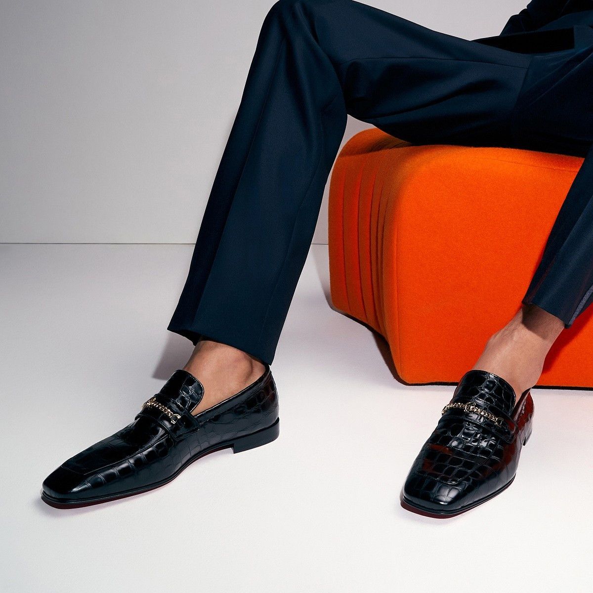 Christian Louboutin mj moc men Size US 10 / EU 43 - 2 Thumbnail