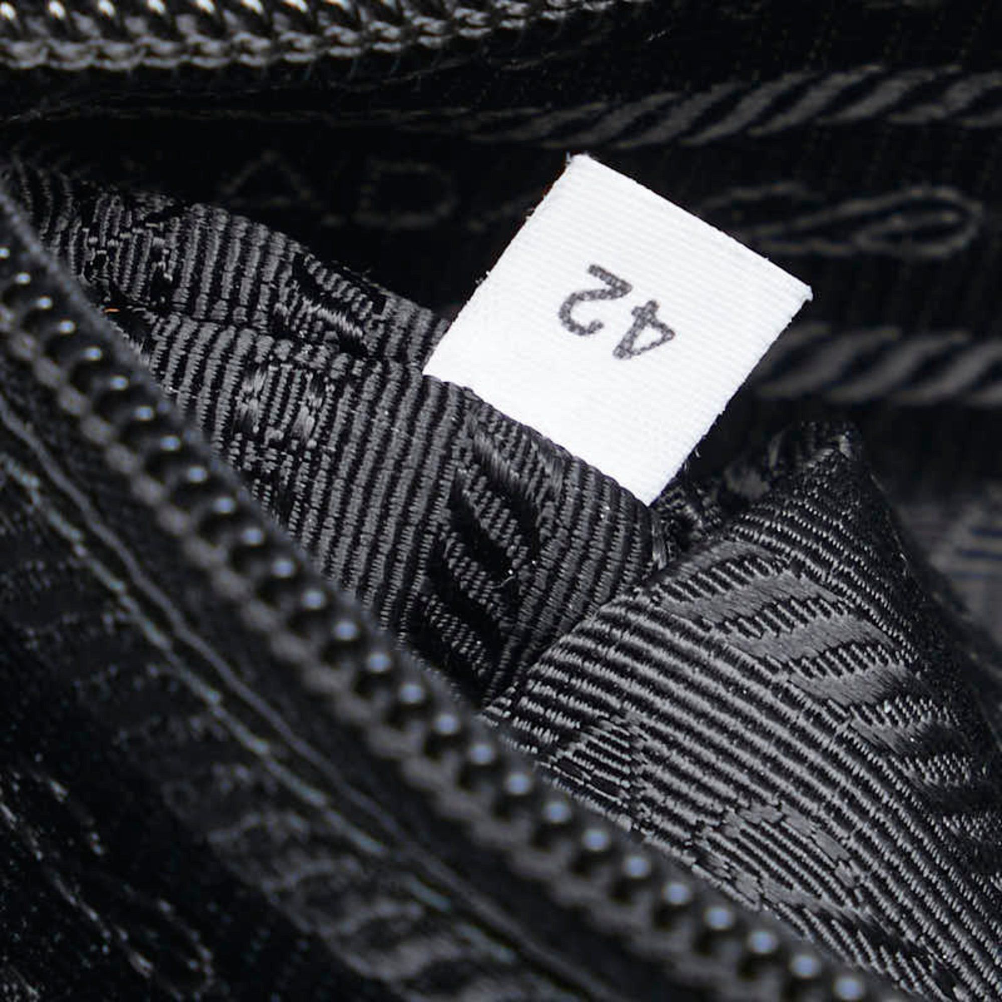 Prada Prada Vera Re-Nylon Triangle Logo Pouch, Small Item Case, Black, Nylon, Women's, PRADA Size ONE SIZE - 11 Thumbnail