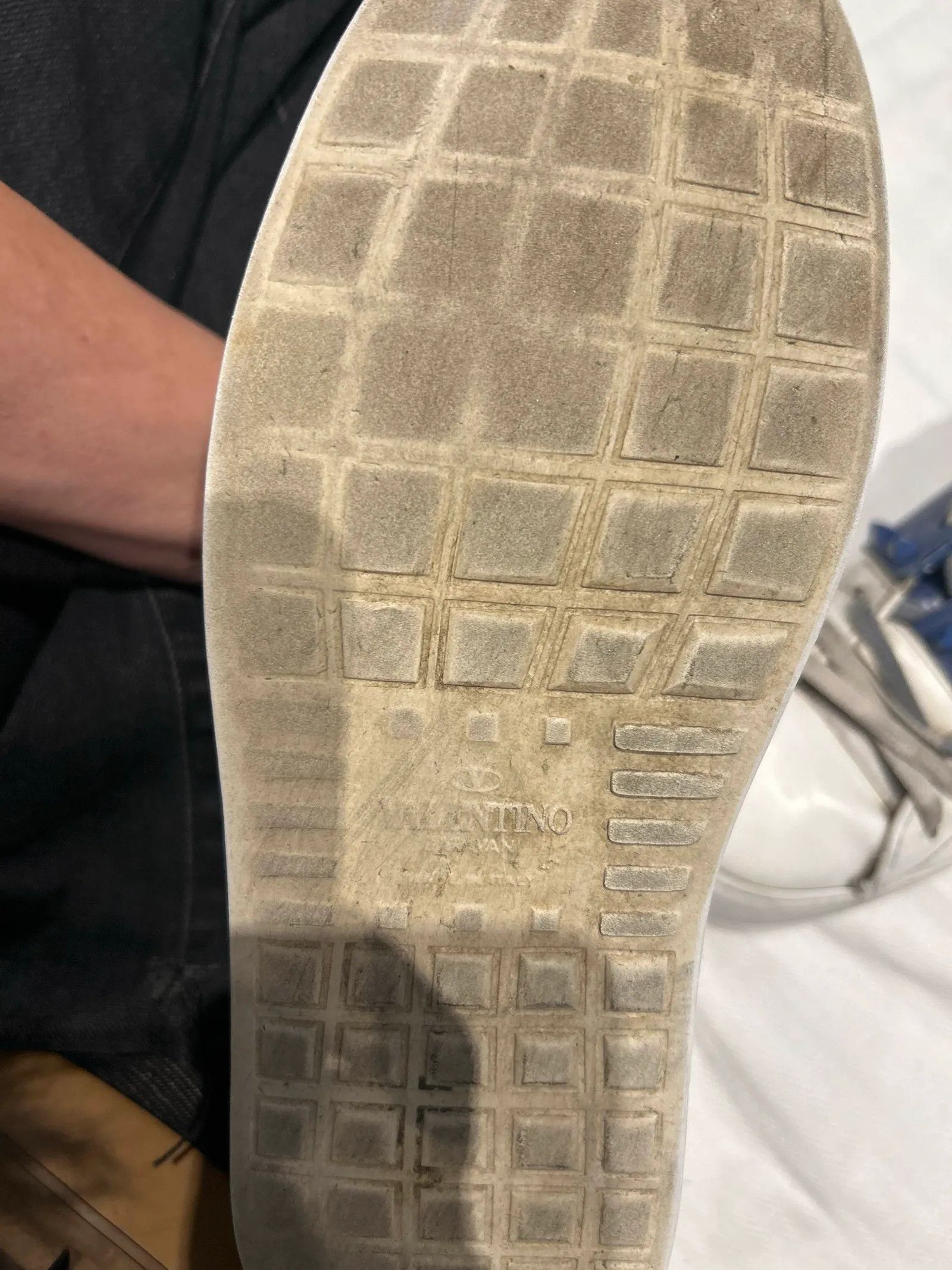 Valentino Valentino Sneakers Size US 9 / IT 39 - 2 Thumbnail