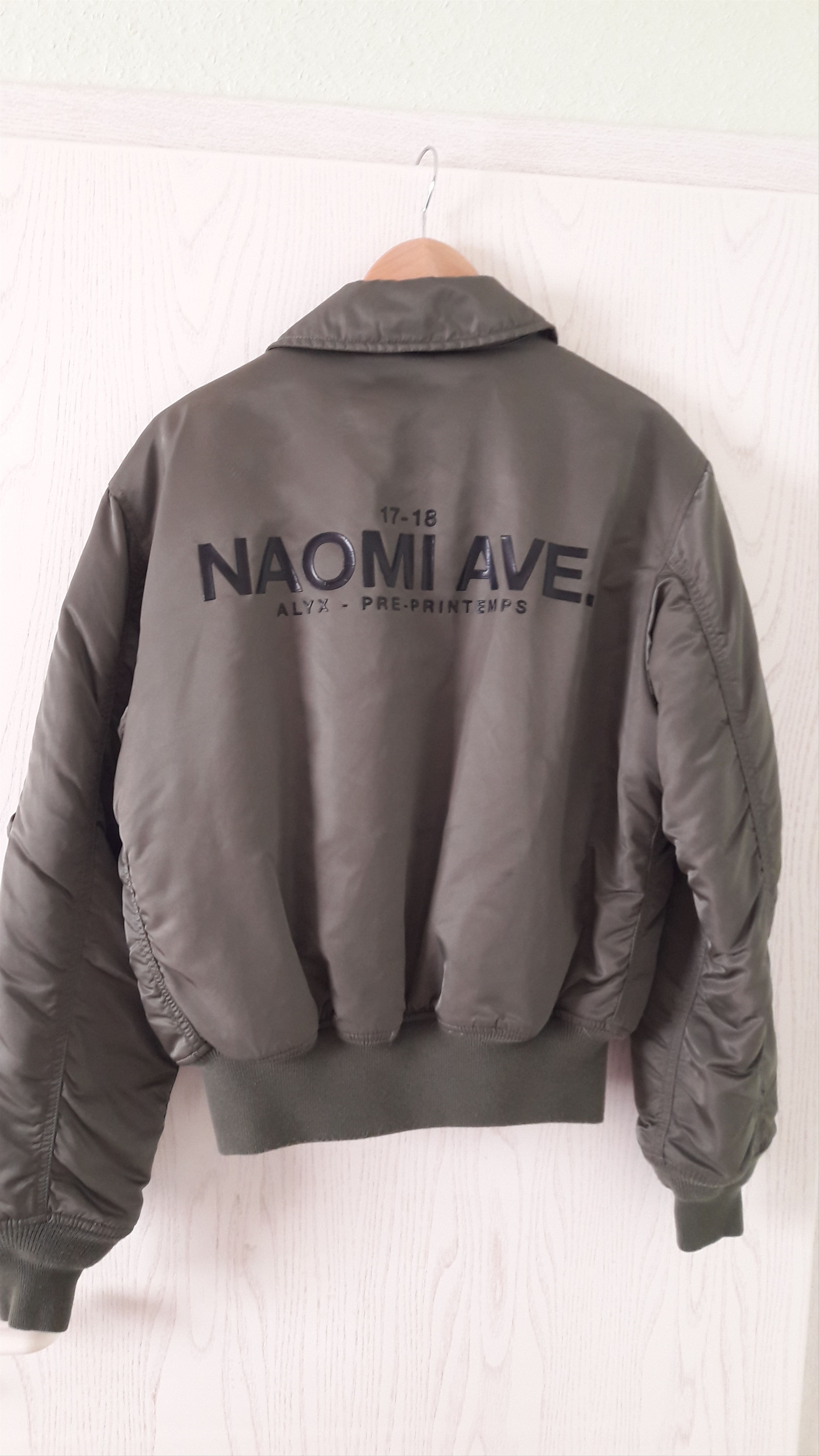 Alyx sales naomi bomber