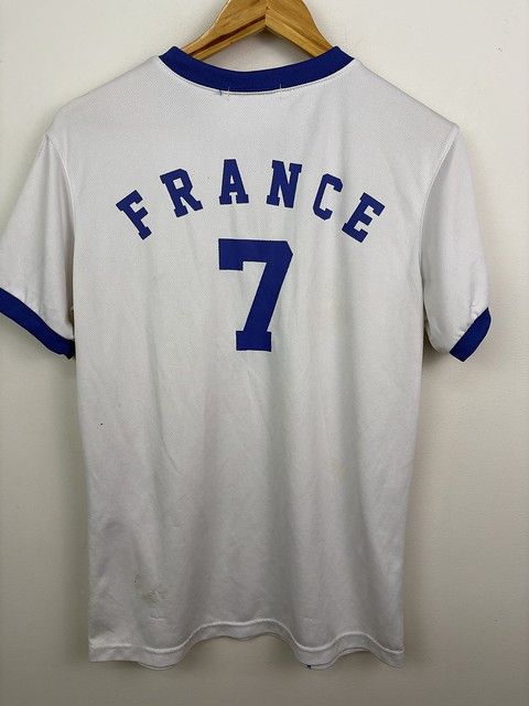 Vintage Vintage 90's France Soccer Jersey #7 Pullover T-Shirt Size S Size US S / EU 44-46 / 1 - 3 Thumbnail