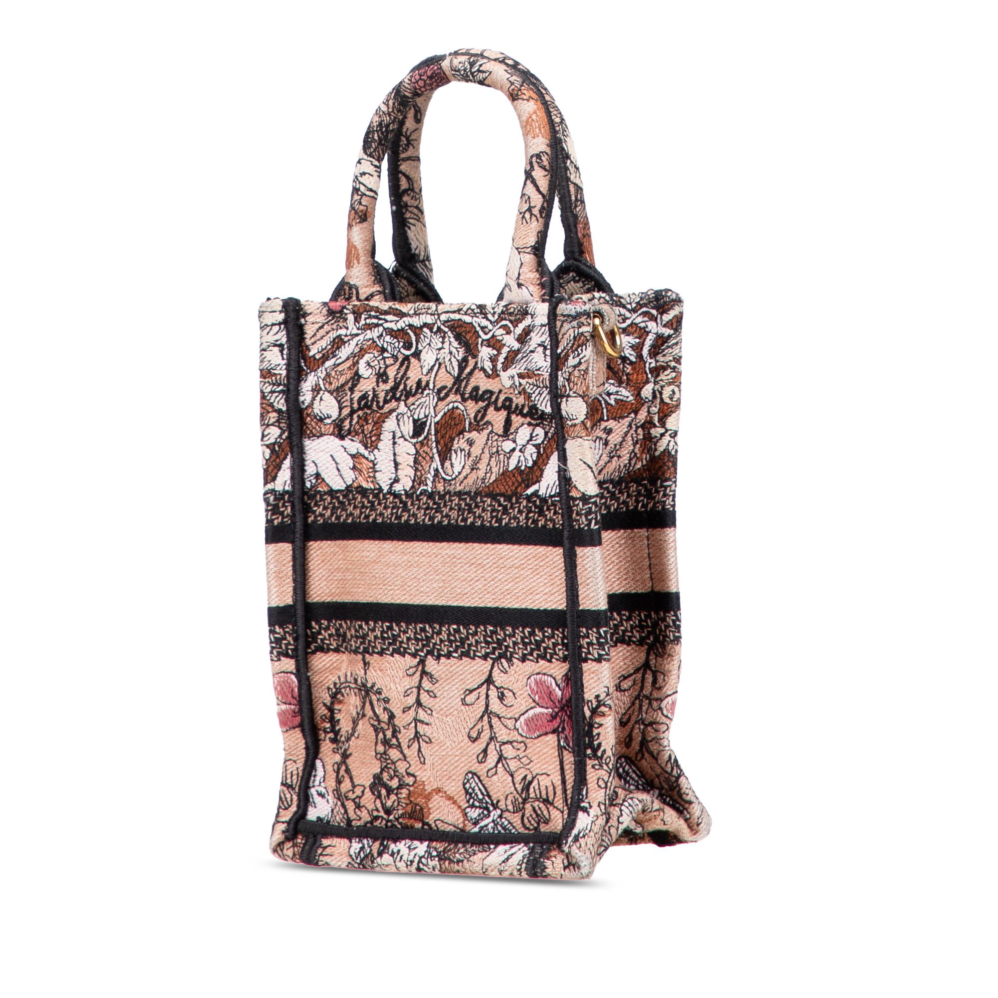 dior ミッツァ　うさぎ　Dior JARDIN MAGIQUE DIOR JARDIN MAGIQUE うさぎ ミッツァ スカ - メルカリ