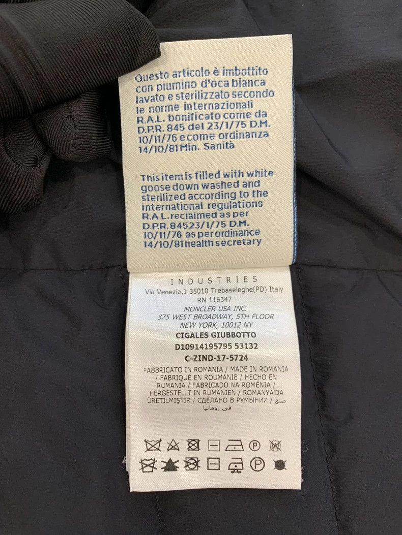 Moncler Moncler Men's Black Hooded Down Jacket Size US L / EU 52-54 / 3 - 7 Thumbnail