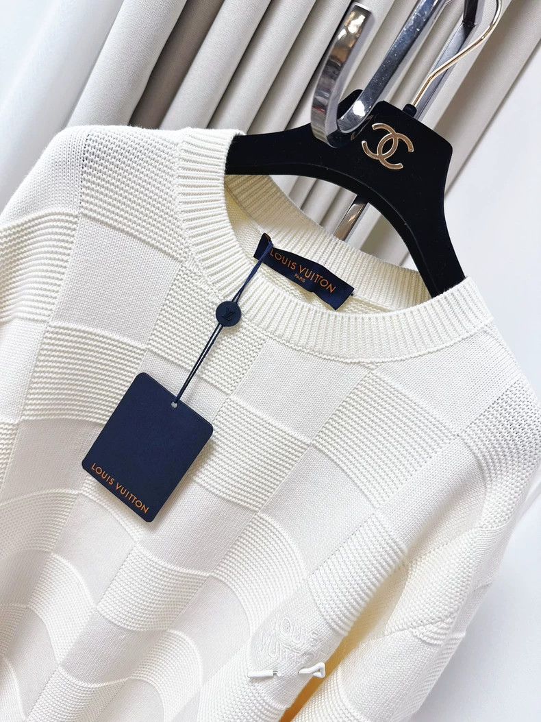 Louis Vuitton Louis Vuitton White Checkered Knit Sweater Size US XXL / EU 58 / 5 - 4 Thumbnail